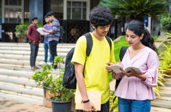 Preparing for College: How Boarding Schools Facilitate College Admissions
